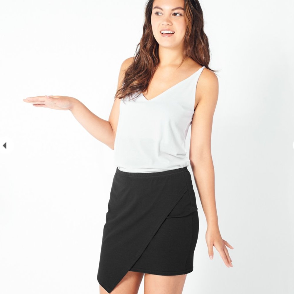 Aeon Row - Sustainable - Black Mini Wrap Skirt - Size S - Great Condition